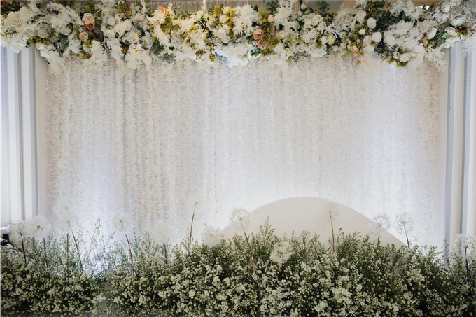 Joseph & Fitri Wedding Decoration at Graha Mekar Wangi by Valentine Wedding Decoration - 007