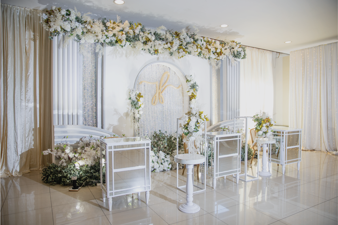 Joseph & Fitri Wedding Decoration at Graha Mekar Wangi by Valentine Wedding Decoration - 003