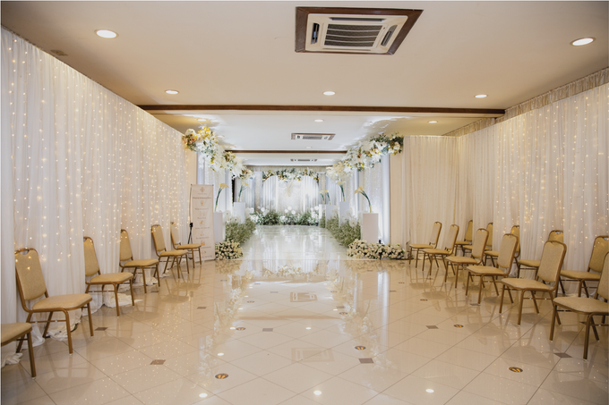 Joseph & Fitri Wedding Decoration at Graha Mekar Wangi by Valentine Wedding Decoration - 018