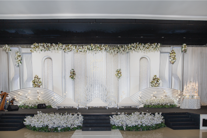 Joseph & Fitri Wedding Decoration at Graha Mekar Wangi by Valentine Wedding Decoration - 020