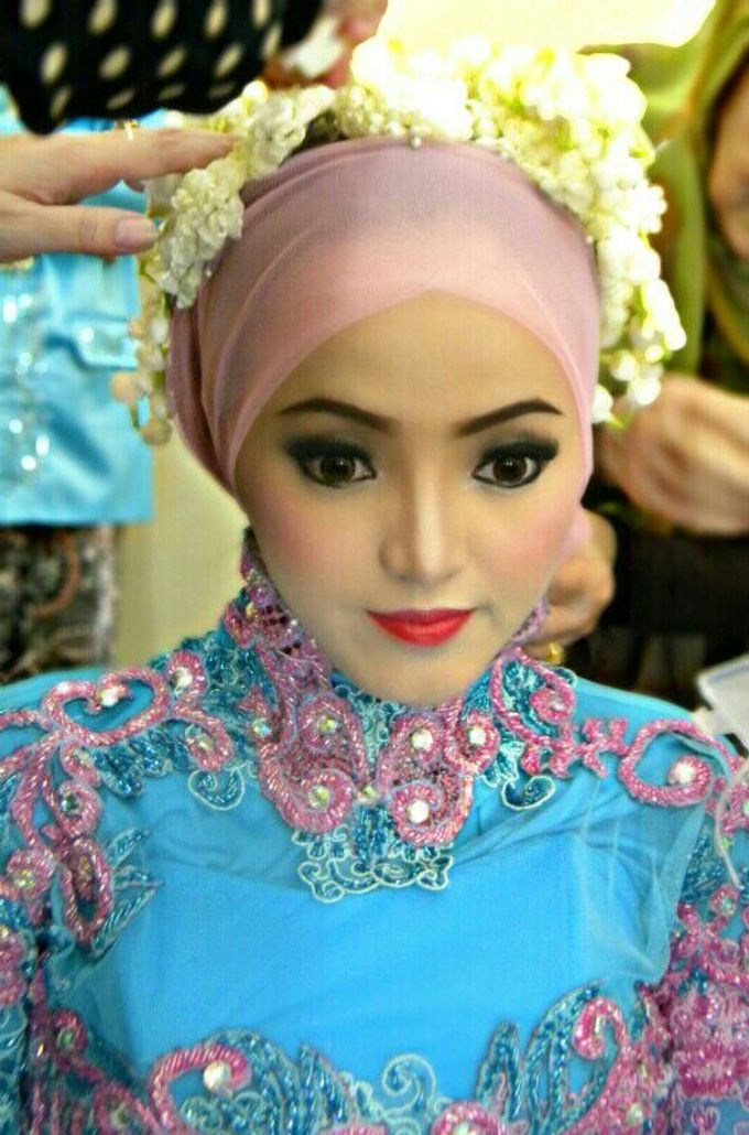 Gea And Husband Wedding by De-C MakeUp - 003