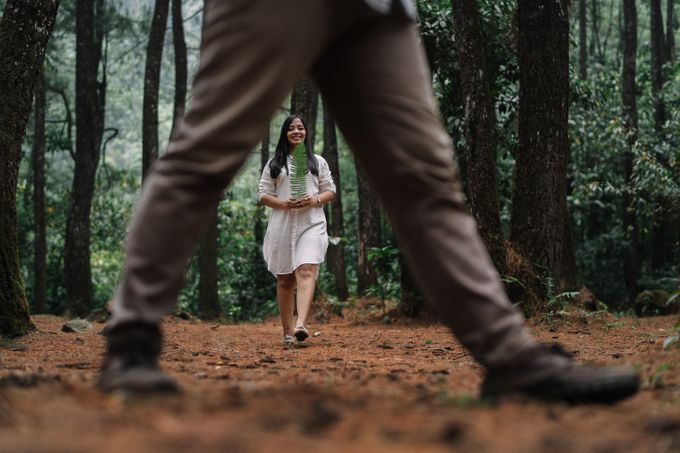 The Prewedding of Yenny & Jeffry at Suaka Elang Bogor by Warna Project - 008