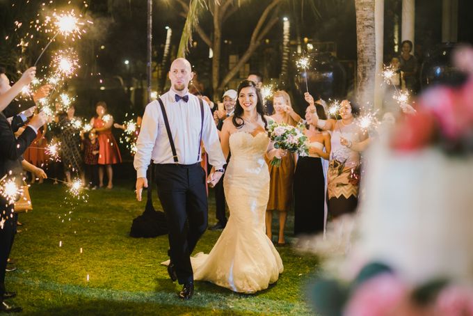 Ian & Farra Intimate Beach Villa Wedding by Vilia Wedding Planner - 036 Ian & Farra Intimate Beach Villa Wedding by Vilia Wedding Planner - 036