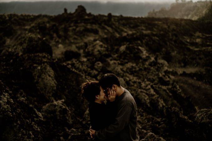 Jodie & Jennifer Pre Wedding Bali by AKSA Creative - 037