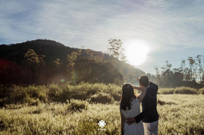 Joseph Ayu Prewedding - Sunrise in Your Eyes by Ducosky - 020