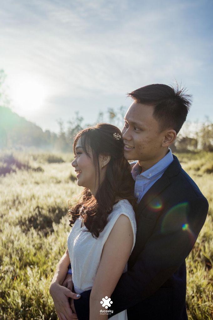 Joseph Ayu Prewedding - Sunrise in Your Eyes by Ducosky - 022