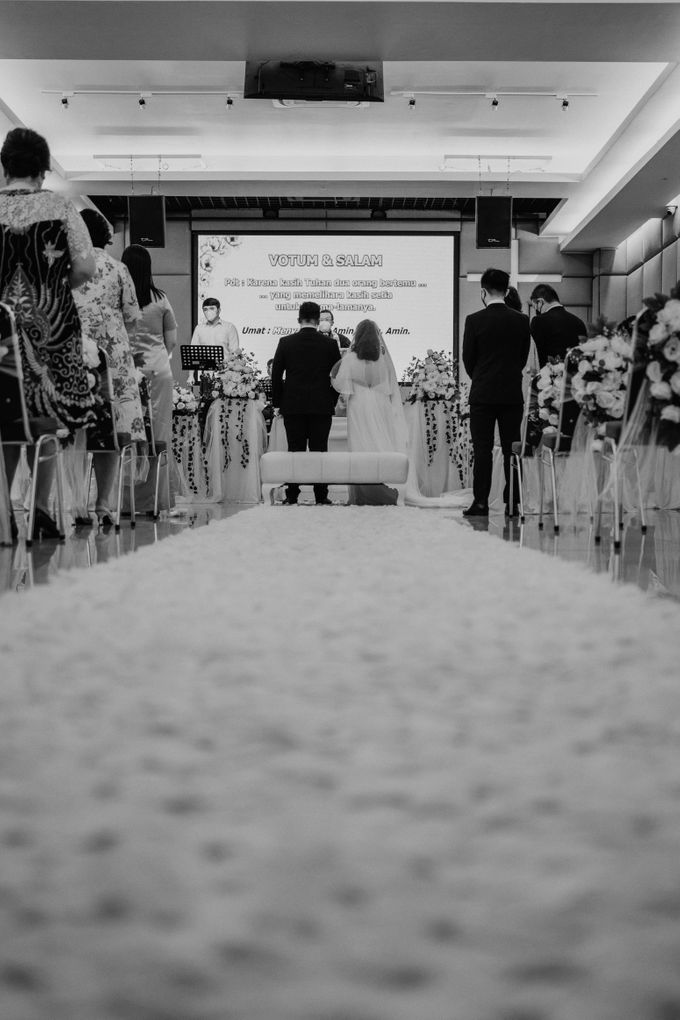 Wedding of Joshua & Vania @Mercure Gatot Subroto by Sola Fide Organizer - 021 Wedding of Joshua & Vania @Mercure Gatot Subroto by Sola Fide Organizer - 021