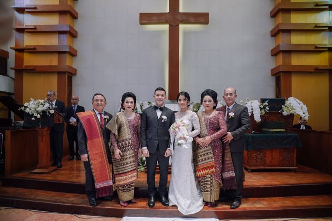 The Wedding of Mr. Joshua & Mrs. Maya by Sikamba Tailor - 007 The Wedding of Mr. Joshua & Mrs. Maya by Sikamba Tailor - 007