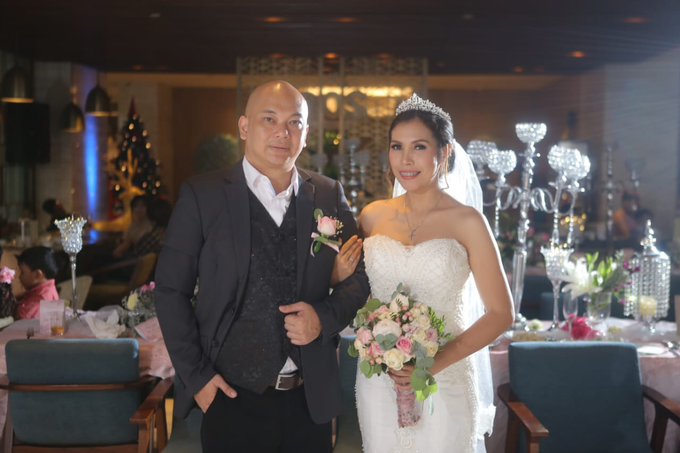 The Wedding Of Reyni & Vincent by Vasa Hotel Surabaya - 007 The Wedding Of Reyni & Vincent by Vasa Hotel Surabaya - 007