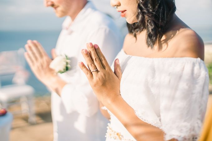 Angela & Michael Wedding | Balangan Beach, Jimbaran Bali | Bali Wedding Photography by Bali Wedding Cinema - 030