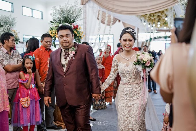 Pernikahan Dewi dan Boy by Monata Wedding Organizer - 022 Pernikahan Dewi dan Boy by Monata Wedding Organizer - 022