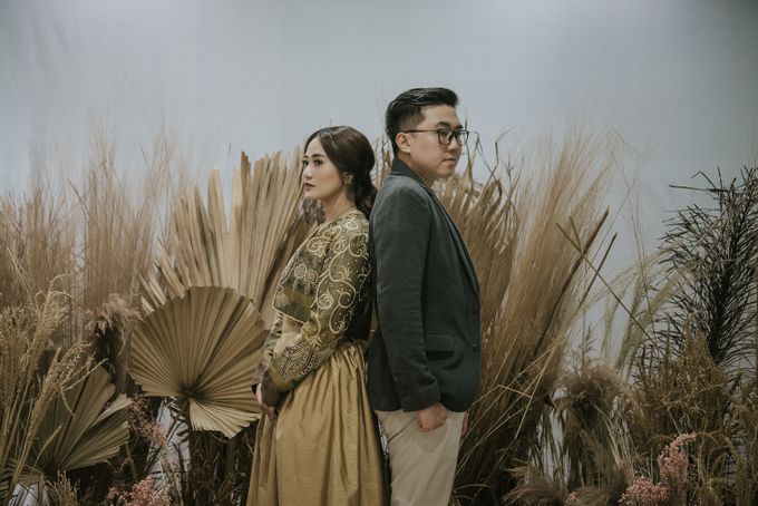 The Prewedding of Andari & Fath at Wildflower Studio by Warna Project - 014 The Prewedding of Andari & Fath at Wildflower Studio by Warna Project - 014