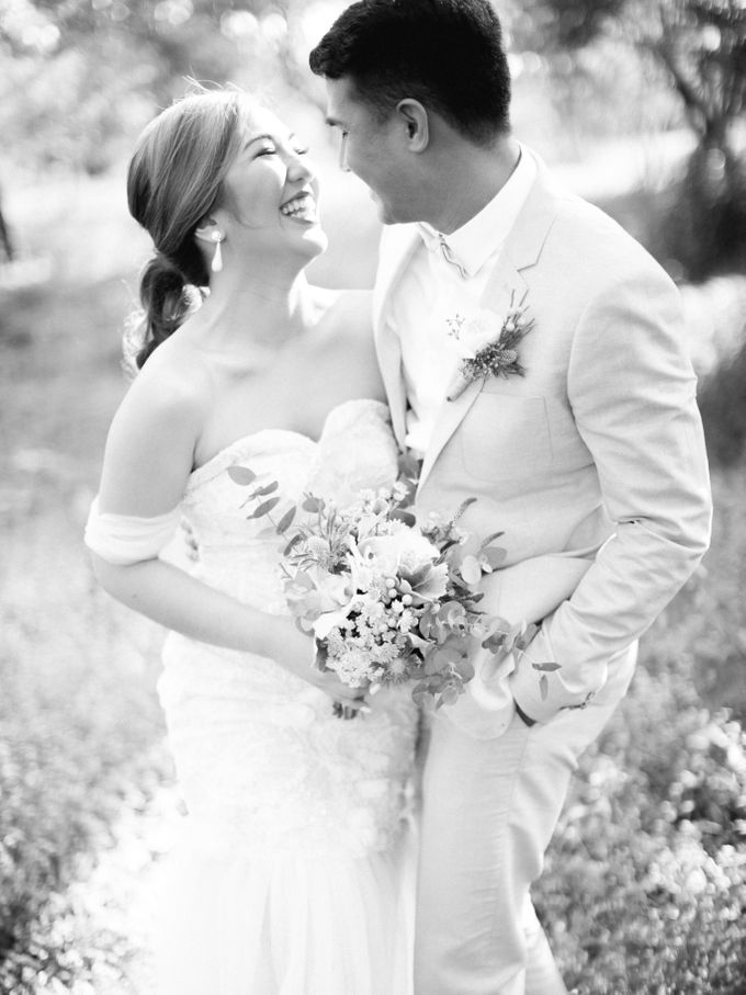 Marlo + Nina Intimate Wedding by OneCarlo Photography - 017 Marlo + Nina Intimate Wedding by OneCarlo Photography - 017