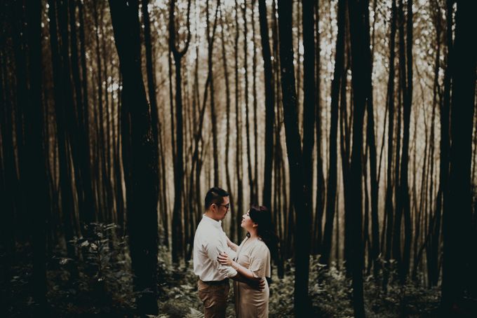 Karlina & Ariyanto Engagement Session by ATIPATTRA - 005 Karlina & Ariyanto Engagement Session by ATIPATTRA - 005