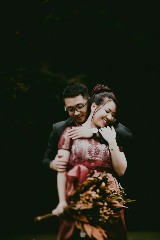 Karlina & Ariyanto Engagement Session by ATIPATTRA - 028