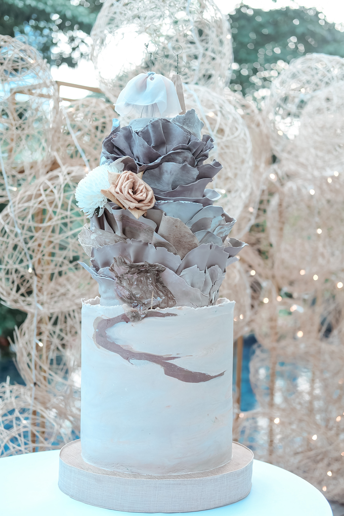 The Wedding of Dian & Galang by KAIA Cakes & Co. - 002