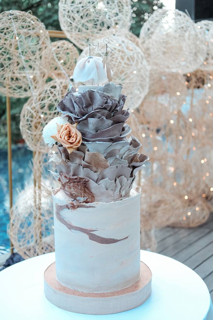 The Wedding of Dian & Galang by KAIA Cakes & Co. - 007