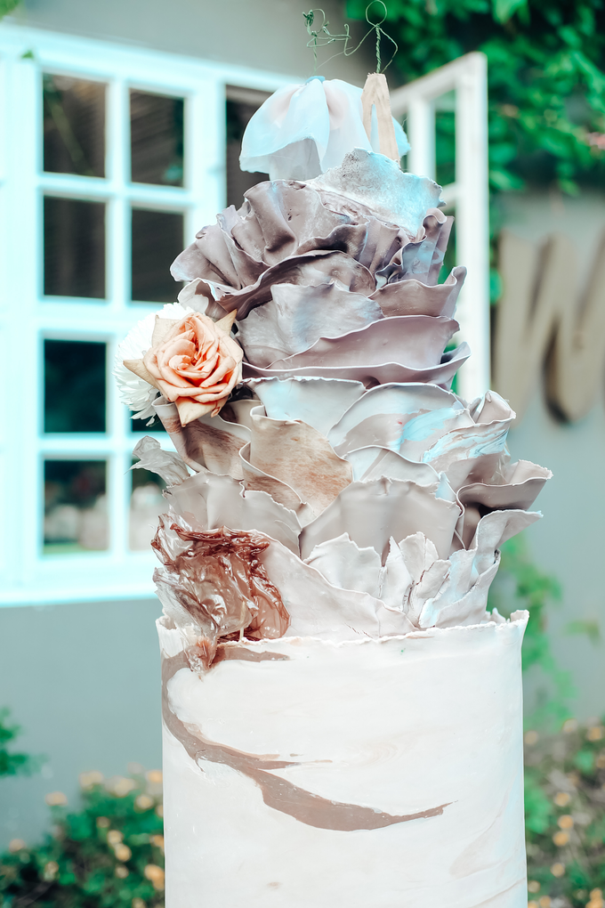 The Wedding of Dian & Galang by KAIA Cakes & Co. - 011