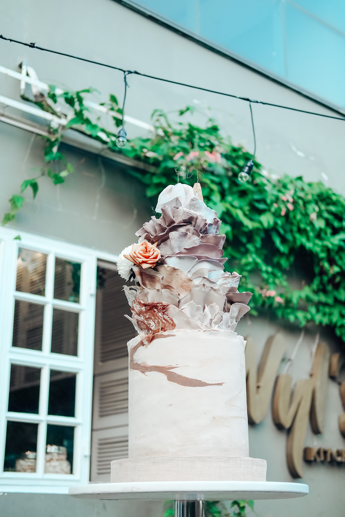 The Wedding of Dian & Galang by KAIA Cakes & Co. - 016