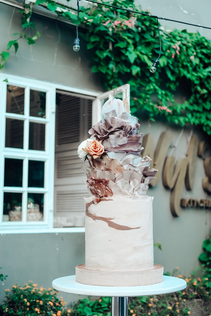 The Wedding of Dian & Galang by KAIA Cakes & Co. - 018