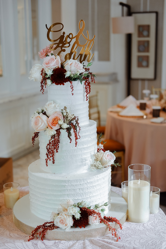 The Wedding of Giovanni & Edith  by KAIA Cakes & Co. - 004