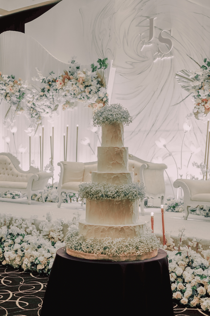 The Wedding of Joni & Selvia by KAIA Cakes & Co. - 004