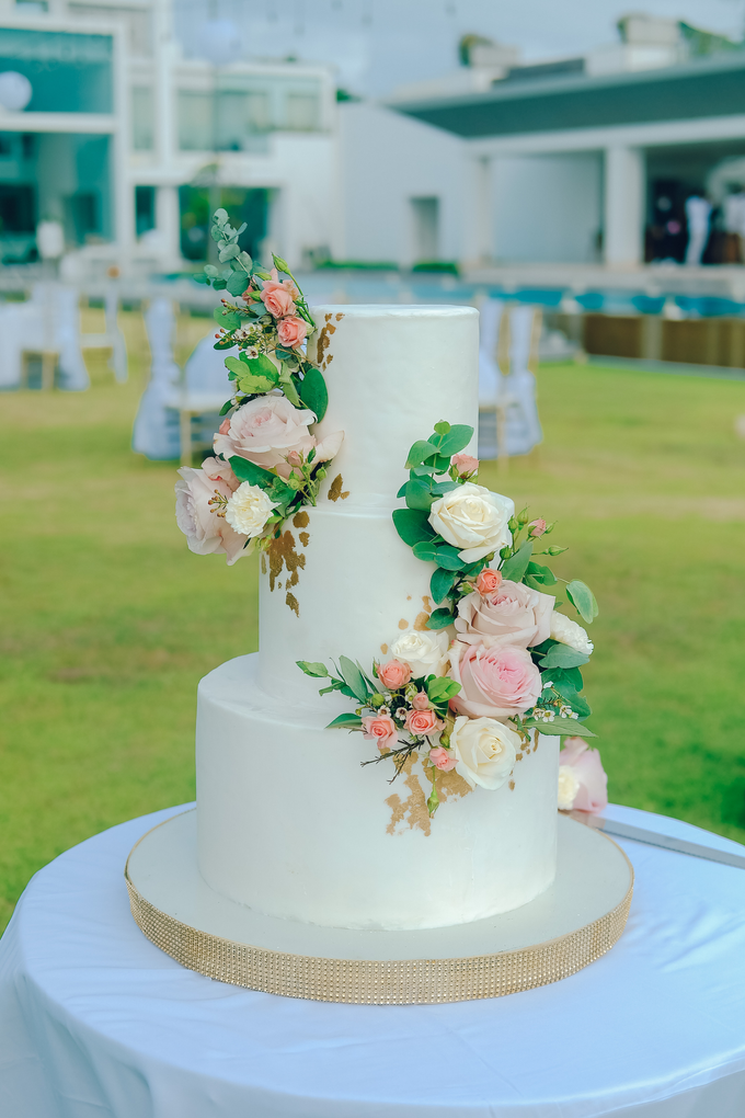 The wedding of Nicholas & Febiola by KAIA Cakes & Co. - 013