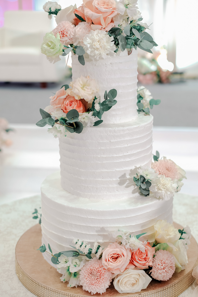 The Wedding of Felix & Silvia by KAIA Cakes & Co. - 002