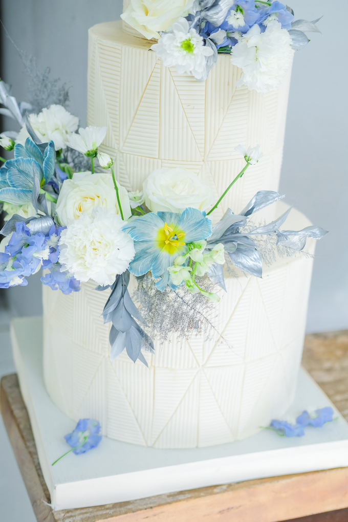 The wedding of Ferry & Kartika by KAIA Cakes & Co. - 022