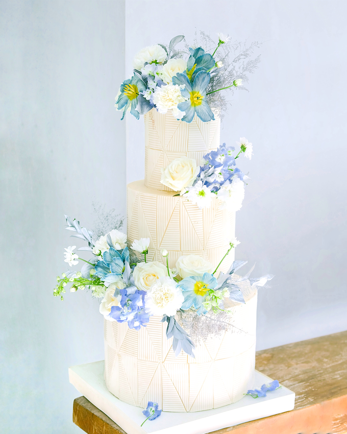 The wedding of Ferry & Kartika by KAIA Cakes & Co. - 023