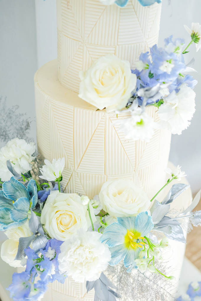 The wedding of Ferry & Kartika by KAIA Cakes & Co. - 045