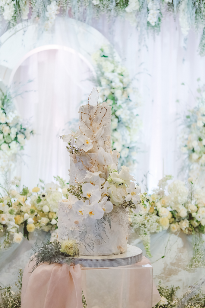 The wedding of Yos & Prisca by Hotel Indonesia Kempinski Jakarta - 007 The wedding of Yos & Prisca by Hotel Indonesia Kempinski Jakarta - 007