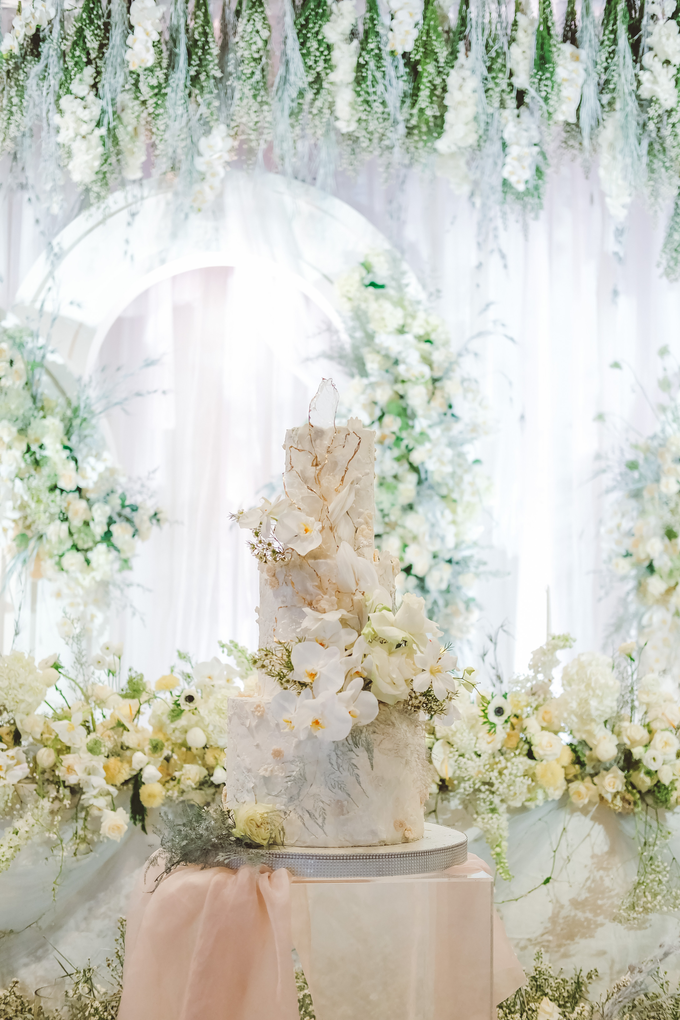 The wedding of Yos & Prisca by Hotel Indonesia Kempinski Jakarta - 016