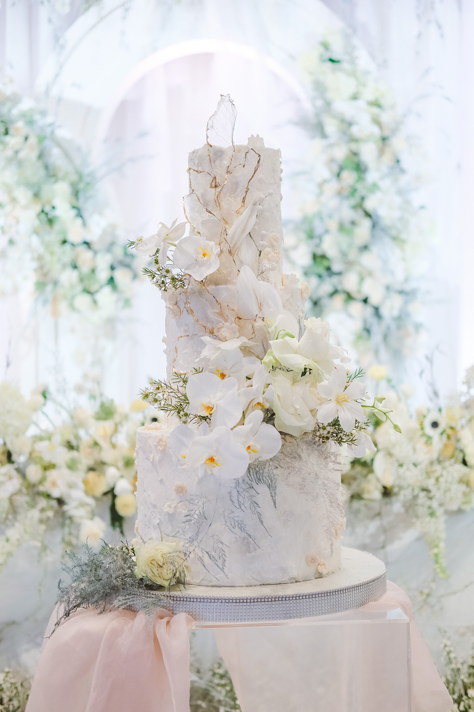 The wedding of Yos & Prisca by Hotel Indonesia Kempinski Jakarta - 028 The wedding of Yos & Prisca by Hotel Indonesia Kempinski Jakarta - 028