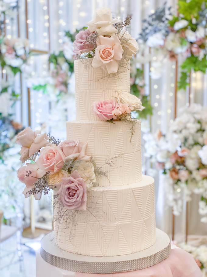 The wedding of Gerry & Verina by KAIA Cakes & Co. - 019