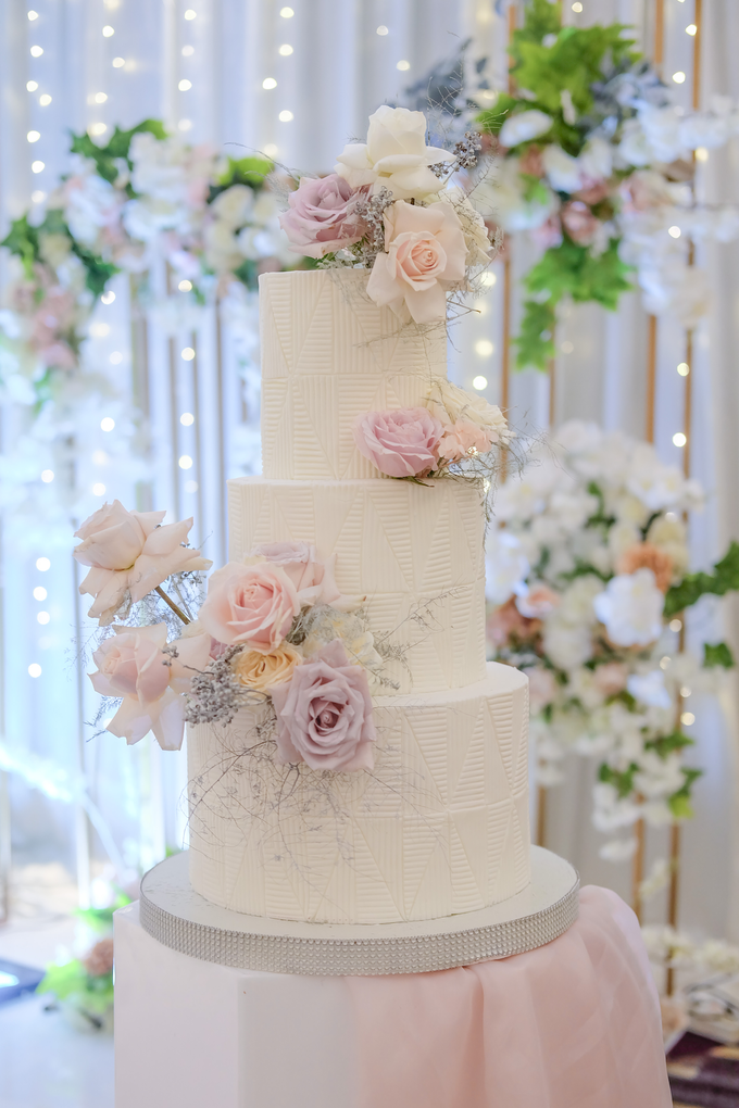 The wedding of Gerry & Verina by KAIA Cakes & Co. - 020