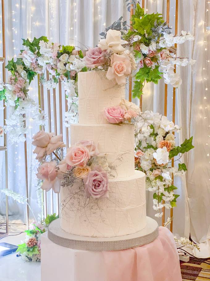 The wedding of Gerry & Verina by KAIA Cakes & Co. - 012