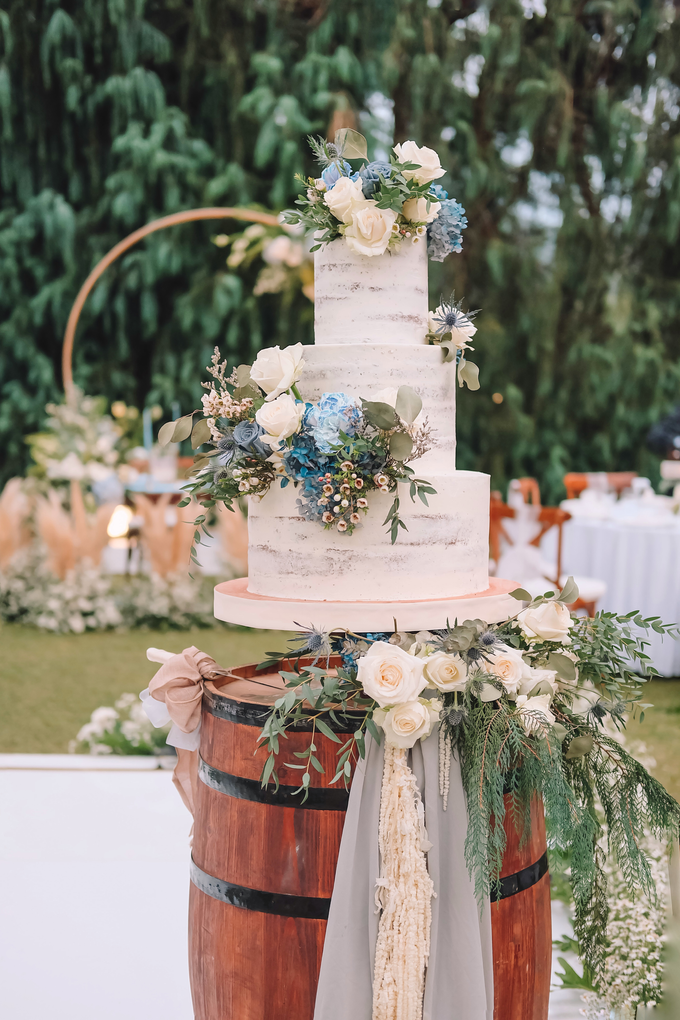 The wedding of Romy & Shanti by KAIA Cakes & Co. - 012