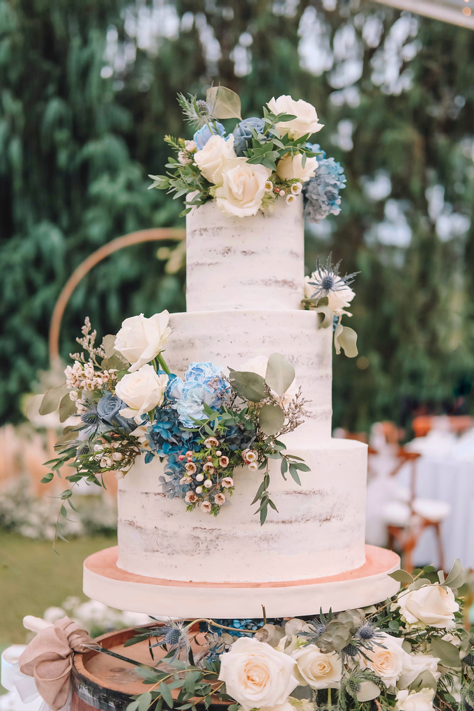 The wedding of Romy & Shanti by KAIA Cakes & Co. - 013