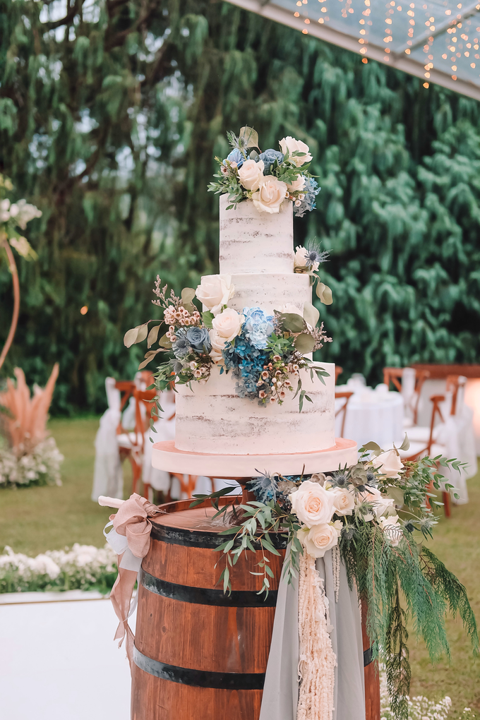 The wedding of Romy & Shanti by KAIA Cakes & Co. - 016