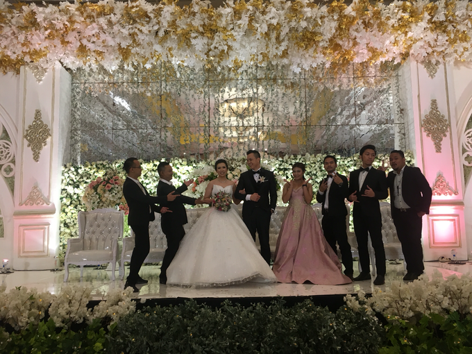 ARYADUTA BDG
TEDDY & JESSICA WEDDING
15 SEPTEMBER by PRIDE Organizer - 006 ARYADUTA BDG
TEDDY & JESSICA WEDDING
15 SEPTEMBER by PRIDE Organizer - 006