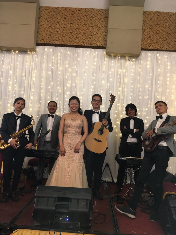 GOLDEN FLOWER HOTEL
DENI & FANI by Kaleb Music Creative - 009 GOLDEN FLOWER HOTEL
DENI & FANI by Kaleb Music Creative - 009