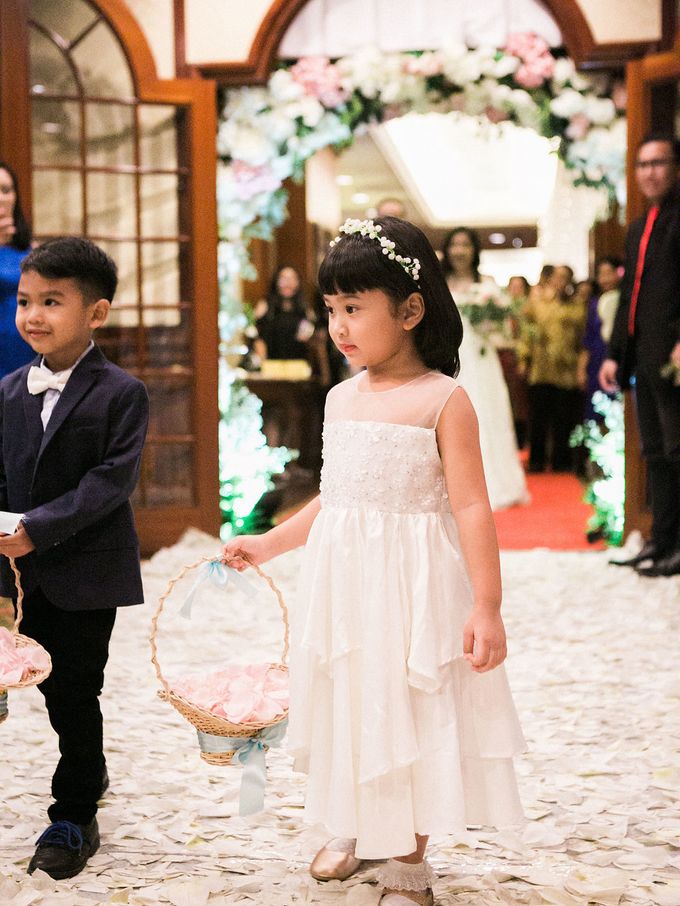 Karina & Dimas Wedding Reception by MERCANTILE PENTHOUSE WEDDING - 042 Karina & Dimas Wedding Reception by MERCANTILE PENTHOUSE WEDDING - 042