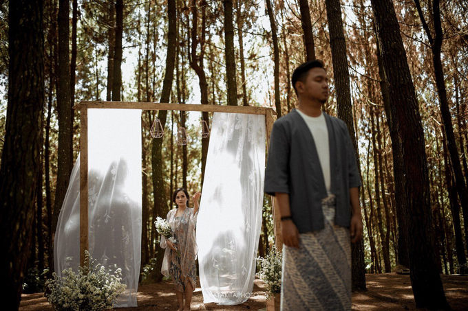 The prewedding of Astari & Andhika by Katakitaphoto - 012 The prewedding of Astari & Andhika by Katakitaphoto - 012