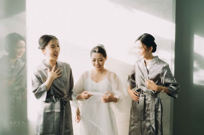 Katharina & Kevin Wedding at The Gallery CIBIS Park Part 1 by vielmakeup - 028