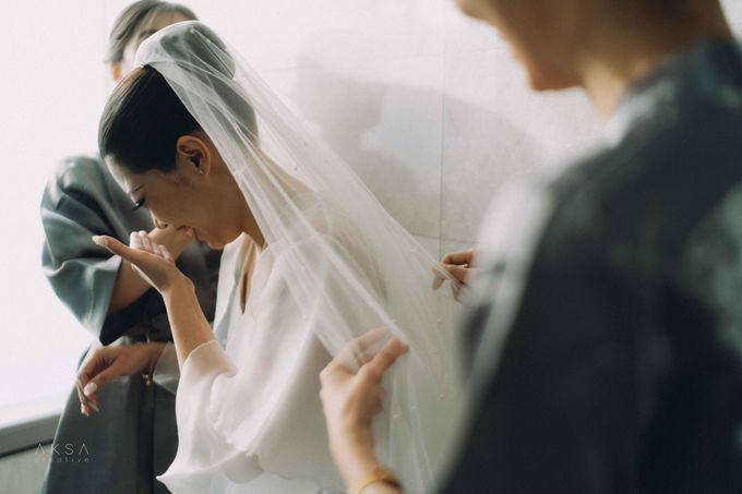Katharina & Kevin Wedding at The Gallery CIBIS Park Part 1 by vielmakeup - 031