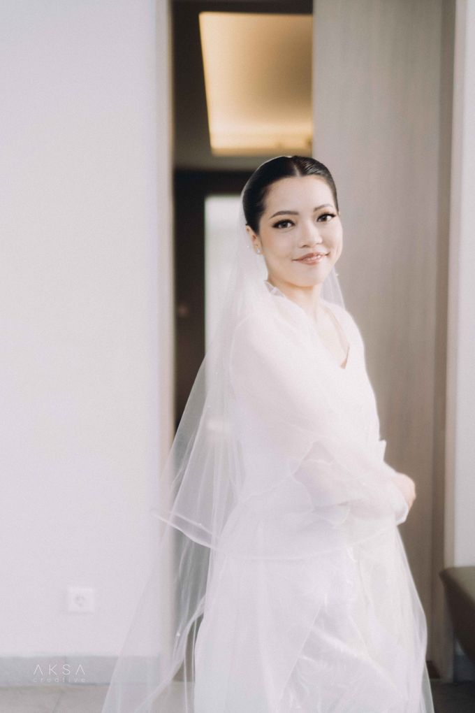 Katharina & Kevin Wedding at The Gallery CIBIS Park Part 1 by vielmakeup - 041