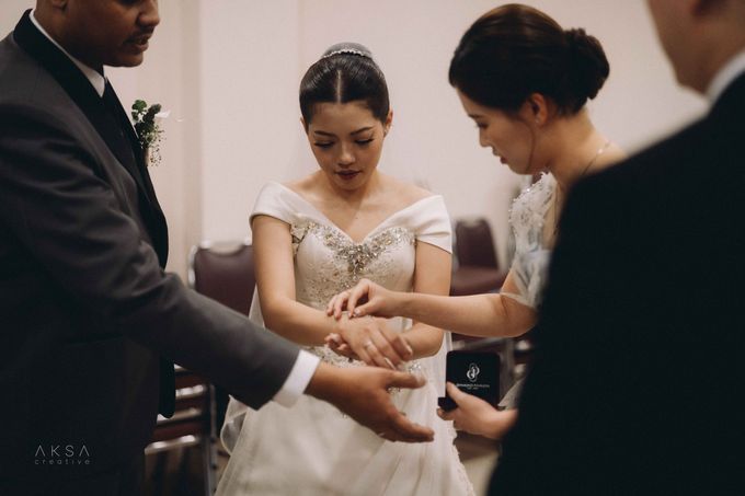 Katharina & Kevin Wedding at The Gallery CIBIS Park Part 4 by vielmakeup - 009