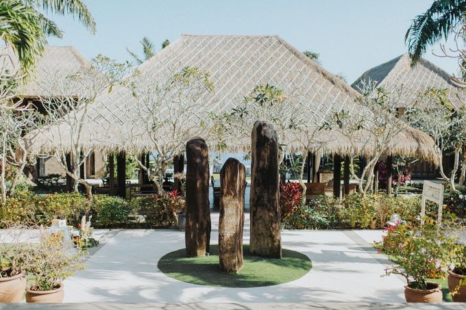 Whimsical Tropical Wedding at Stone House by Tirtha by Tirtha Bridal - 015 Whimsical Tropical Wedding at Stone House by Tirtha by Tirtha Bridal - 015