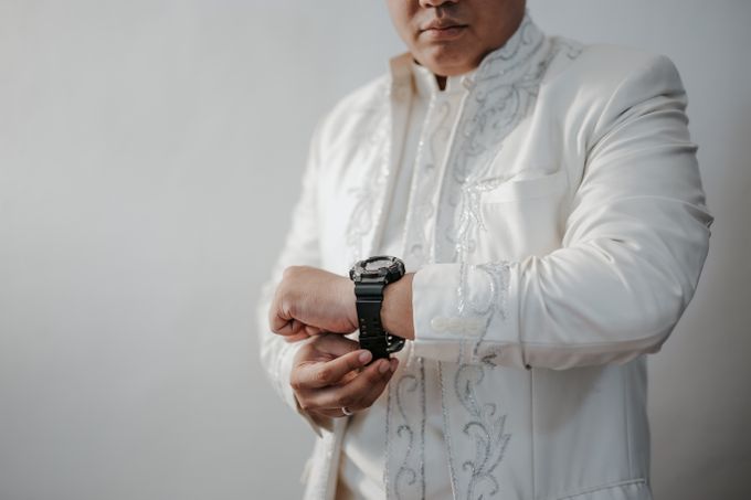 Kebaya Akad Nikah Muslimah Elegant White Egi & Nuri by LAKSMI 0817 0370 7670 by LAKSMI - Kebaya Muslimah & Islamic Bride - 008